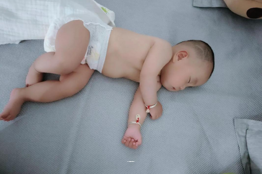 海西怀孕多久肚子会胀气
